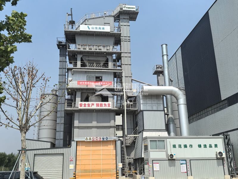 山東高速集團(tuán)濟(jì)南現(xiàn)場(chǎng)（搭配日工4000型一體機(jī)）